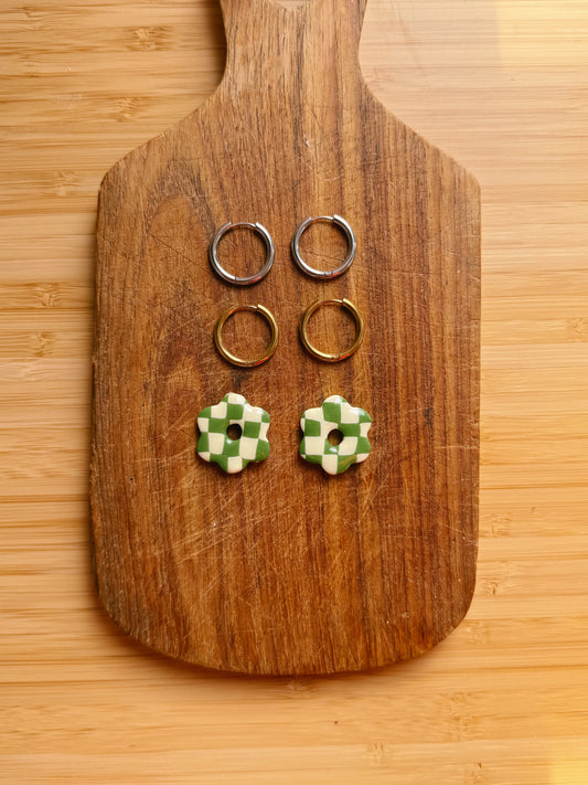 Boucles d'oreilles fleur interchangeable fait main pâte polymère