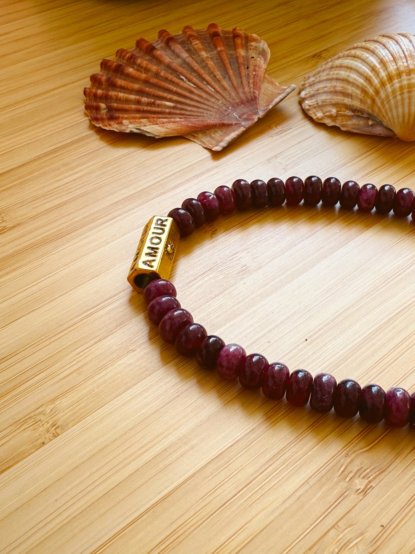 Collier amulette Amour