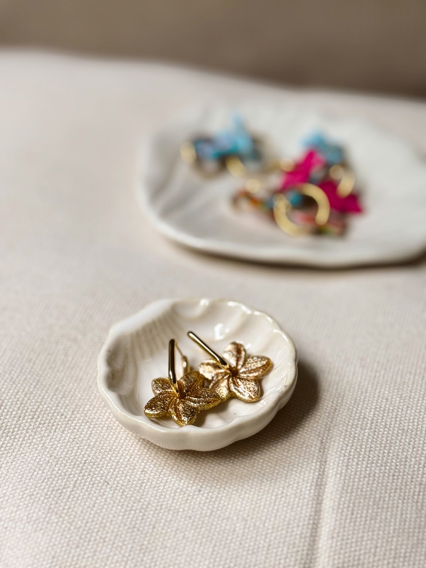 Boucles d'oreilles fleurs d'été dorées - pampilles interchangeables