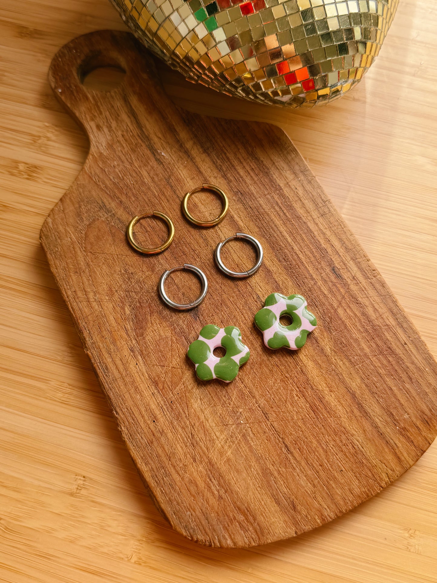 boucles d'oreilles fleur fait main pâte polymère